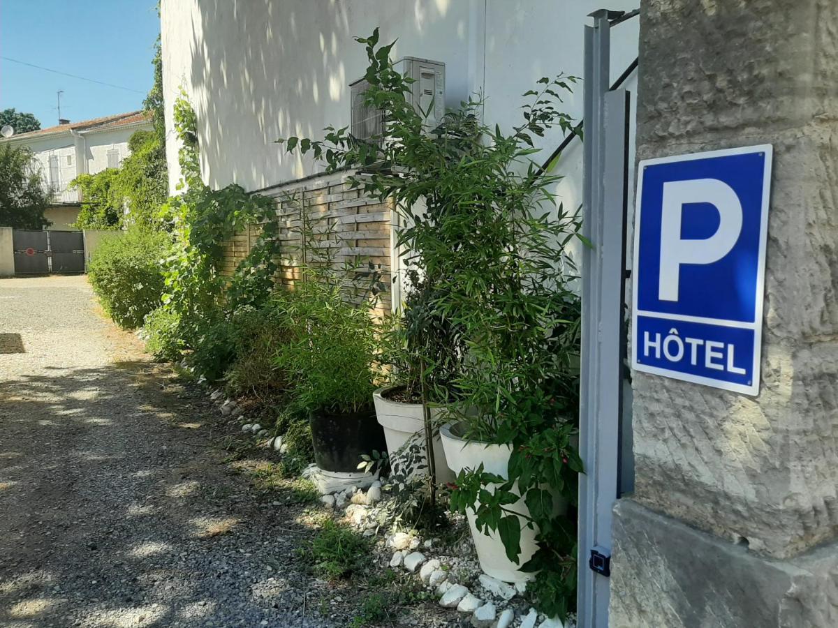 Hotel La Tour Des Fees Quissac  Εξωτερικό φωτογραφία