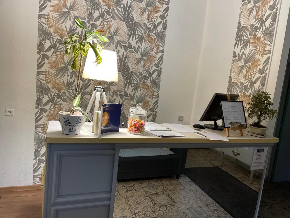 Hotel La Tour Des Fees Quissac  Εξωτερικό φωτογραφία