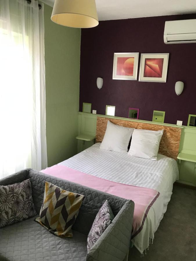 Hotel La Tour Des Fees Quissac  Εξωτερικό φωτογραφία
